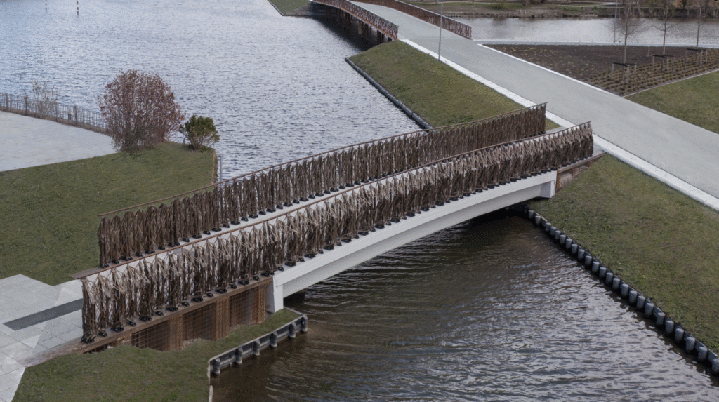 Smart Circular Bridges