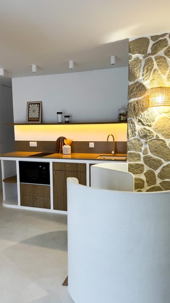 Rénovation local commercial en Airbnb